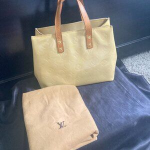 Louis Vuiton Vernis Monogram Reade PM Handbag